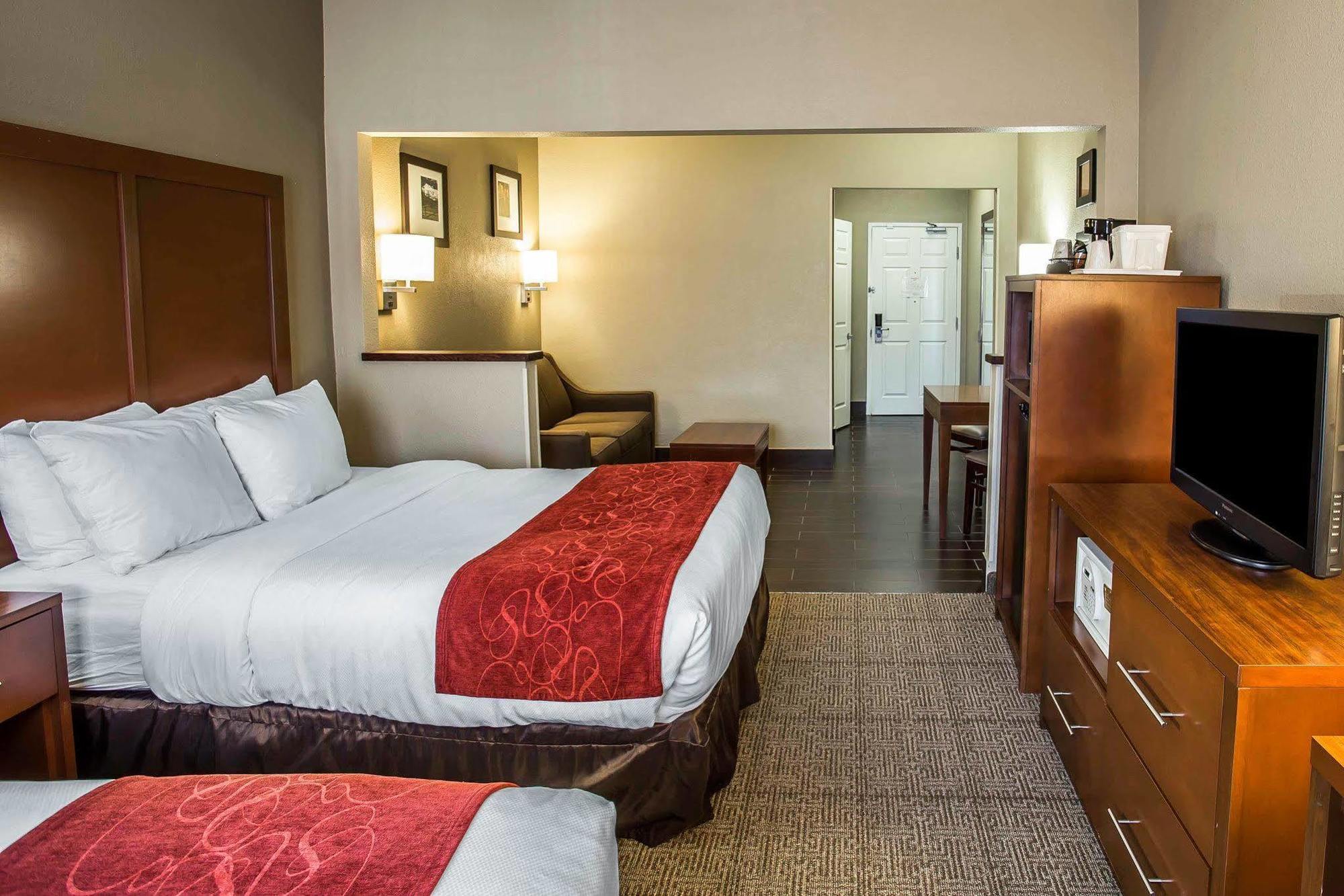 Quality Suites Near West Acres Fargo Eksteriør billede